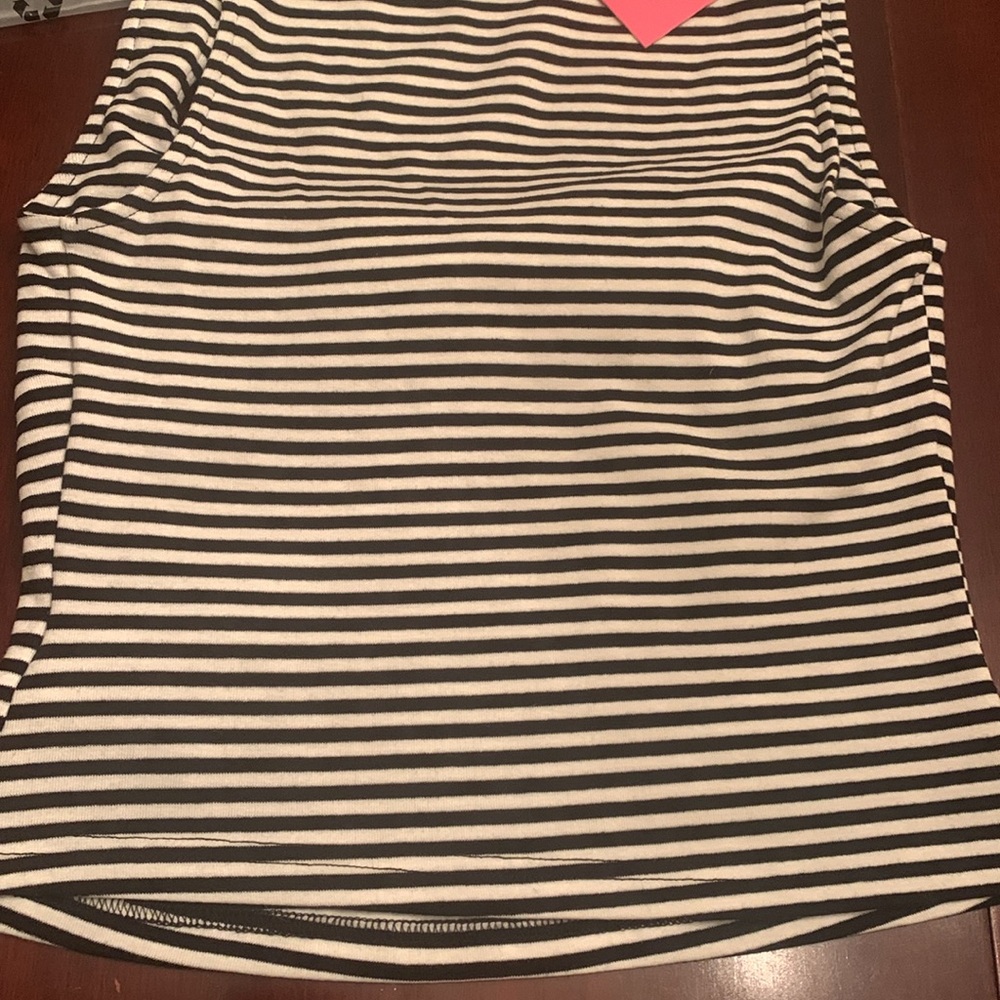 Edikted Black & White Stripped Too. Size Medium. - Picture 5 of 5
